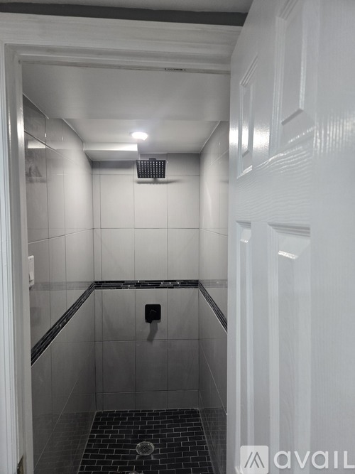 East 54th Street 3 Beds Apartment for Rent - Photo gallery 4