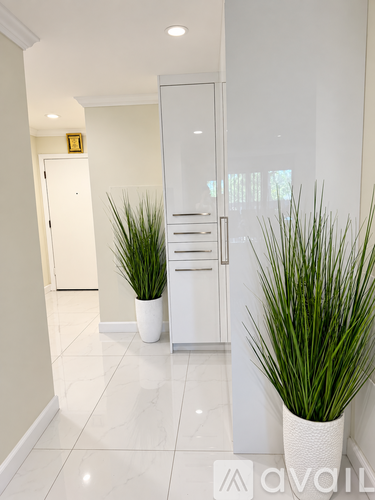 635 East Elmwood Avenue 3 Beds Condo for Rent - Photo gallery 2