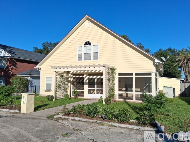 935 Anna Avenue 5 Beds Single Family Home for Rent - Photo gallery 3