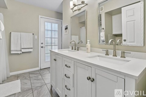 3017 West Sahuaro Drive 5 Beds Apartment for Rent