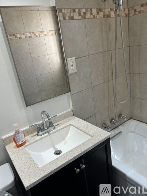 638 W 4Th St 1 Apartment for Rent