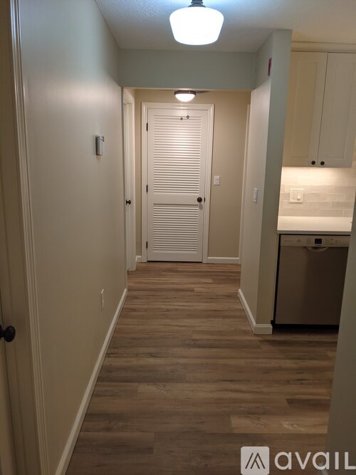1 Timberwood Drive 2 Beds Condo for Rent - Photo gallery 3