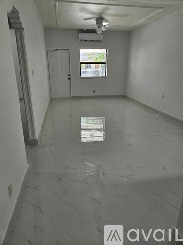 2485 Northwest 61st Street 2 Beds Single Family Home for Rent - Photo gallery 3