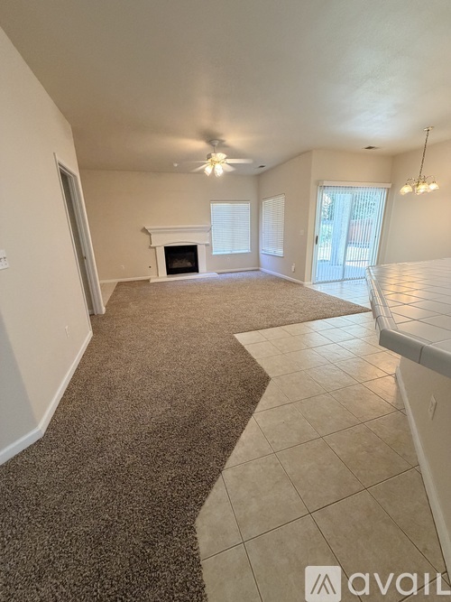 1033 North Karen Avenue 4 Beds Single Family Home for Rent - Photo gallery 3