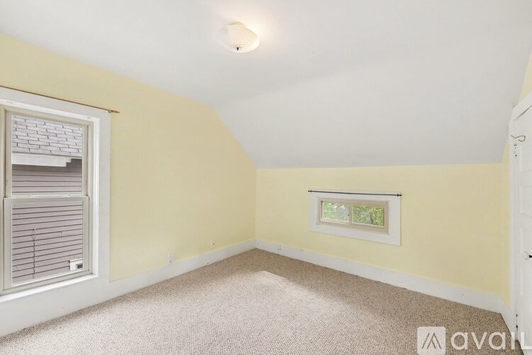 623 West Eighth Street 2 Beds Single Family Home for Rent - Photo gallery 2