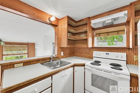 623 West Eighth Street 2 Beds Apartment for Rent