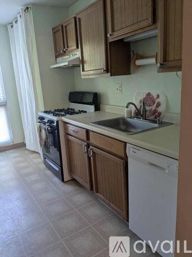 5600 Bloomfield Drive 1 Condo for Rent - Photo gallery 3