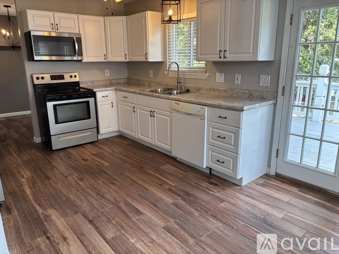4510 Cambrook Drive 3 Beds Single Family Home for Rent - Photo gallery 3
