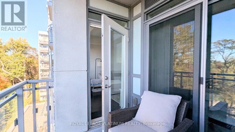 520 - 3500 LAKESHORE ROAD W 1 Apartment for Rent