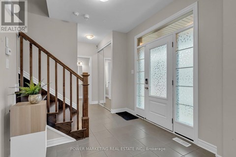 208 ALEX POLOWIN AVENUE 3 Beds Apartment for Rent