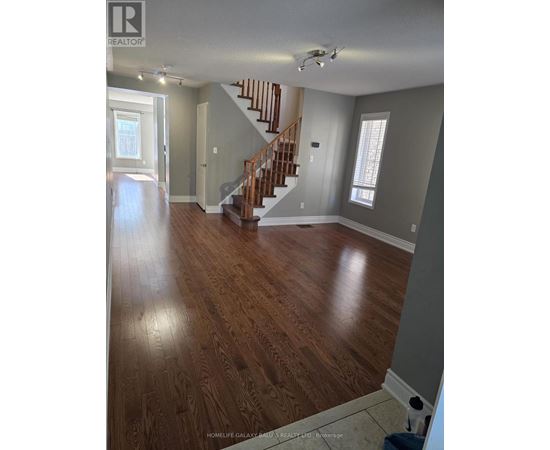 68 MCNICOL CRESCENT 3 Beds House for Rent - Photo gallery 5
