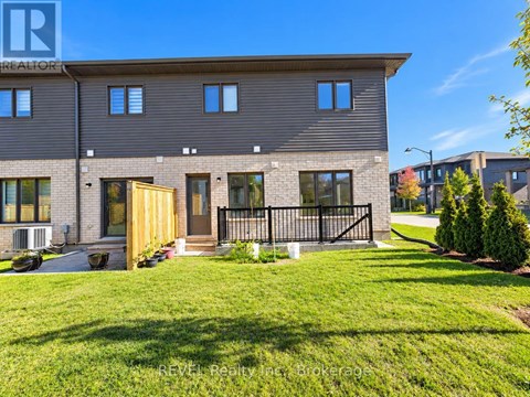 71 #UPPER - 4552 PORTAGE ROAD 4 Beds Apartment for Rent