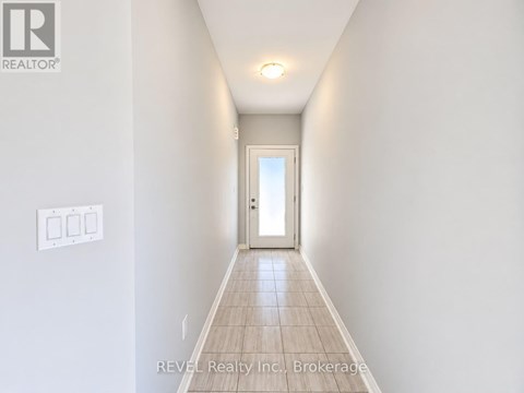 71 #UPPER - 4552 PORTAGE ROAD 4 Beds Apartment for Rent