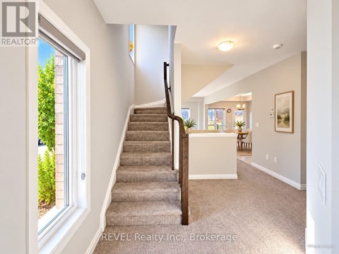 71 #UPPER - 4552 PORTAGE ROAD 4 Beds Apartment for Rent