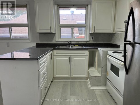 23 ALLANFORD ROAD 3 Beds Apartment for Rent