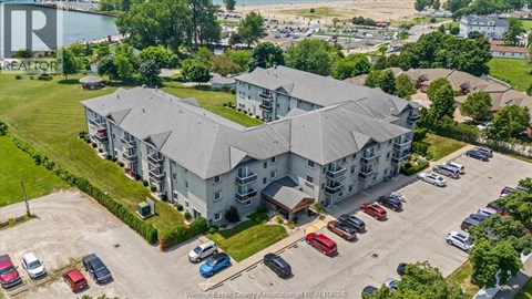 44 ROBSON Unit# 303 2 Beds Apartment for Rent