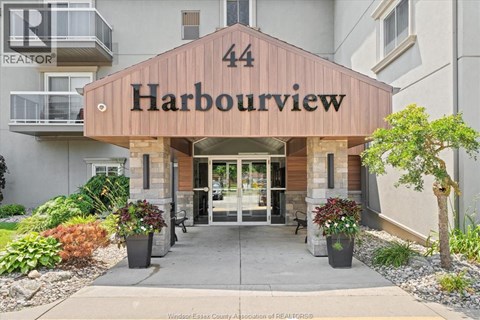 44 ROBSON Unit# 303 2 Beds Apartment for Rent