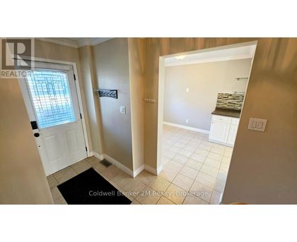 852 ATTERSLEY DRIVE 3 Beds House for Rent - Photo gallery 3