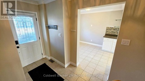 852 ATTERSLEY DRIVE 3 Beds Apartment for Rent