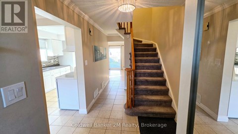 852 ATTERSLEY DRIVE 3 Beds Apartment for Rent