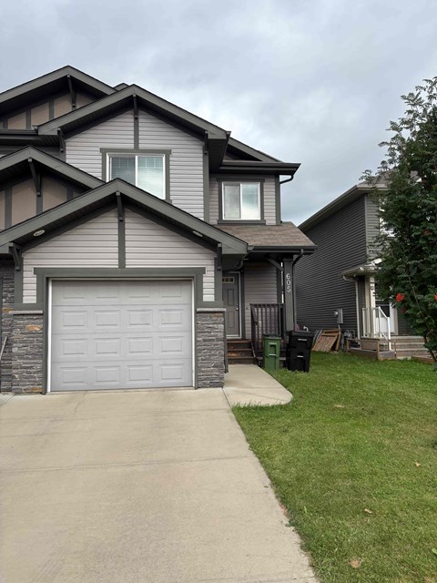 605 175A Street Southwest 3 Beds Apartment for Rent