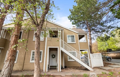 1498 East Foxboro Drive 3 Beds Apartment for Rent