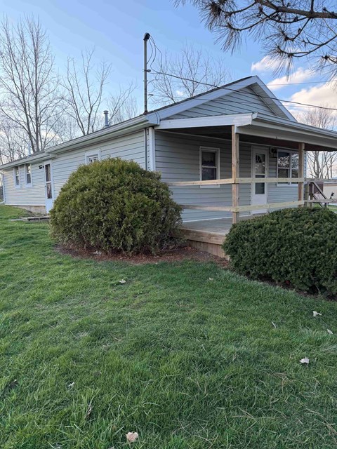 108 Maple St. 2 Beds Apartment for Rent