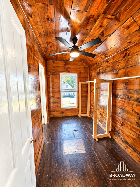 1371 Olive Street 3 Beds Apartment for Rent