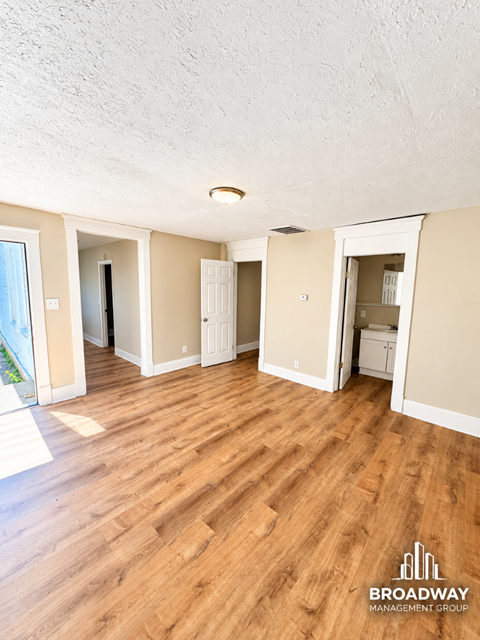 1705 1/2 Hale Avenue 3 Beds Apartment for Rent