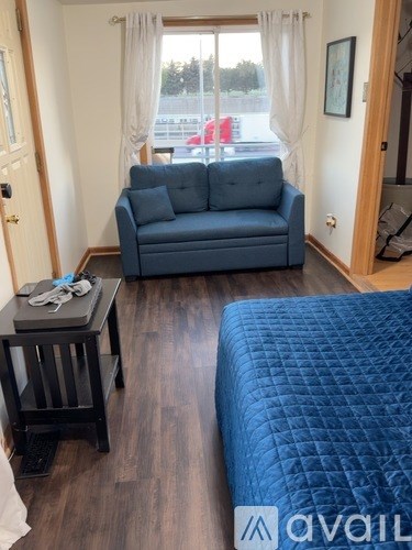 927 South Taylor Avenue 2 Beds Apartment for Rent