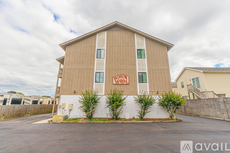 603 Wagon Wheel Road 1 Condo for Rent - Photo gallery 1
