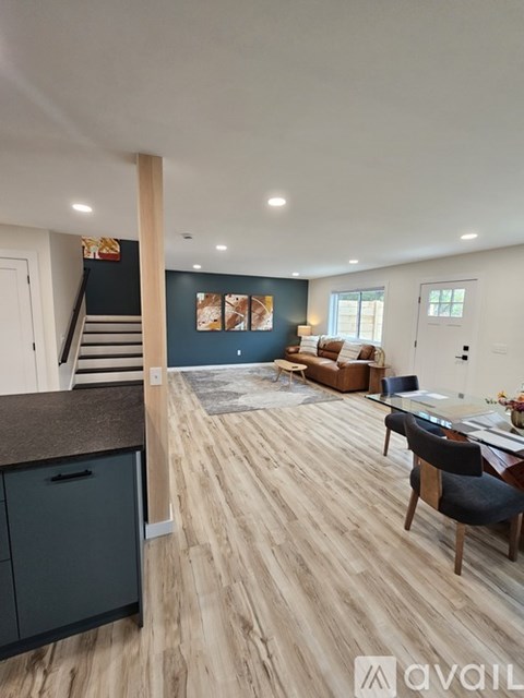 14 Newport Avenue 2 Beds Apartment for Rent