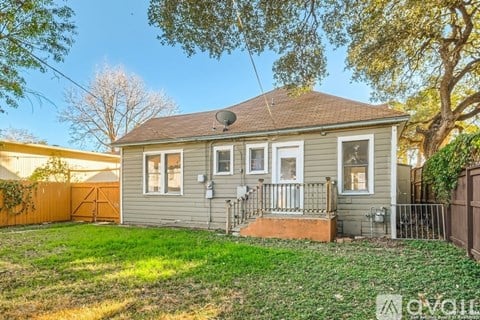 1611 Mckinnley 3 Beds Apartment for Rent