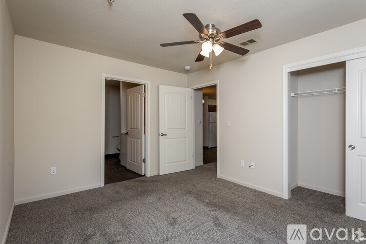 134 N Fowler Ave 1 Apartment for Rent - Photo gallery 4