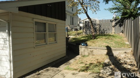 611 Liberty Street 2 Beds Apartment for Rent