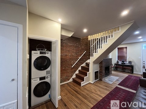 212 Parker Street Northeast 2 Beds Apartment for Rent