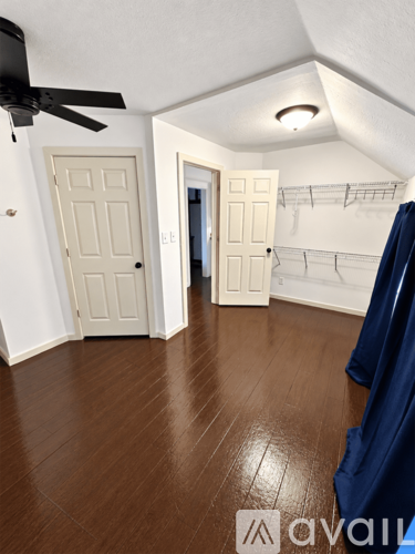 228 E Wesley St 1 Apartment for Rent - Photo gallery 5
