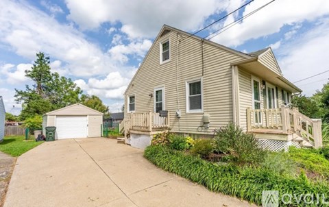 2909 33Rd St NE 3 Beds Apartment for Rent