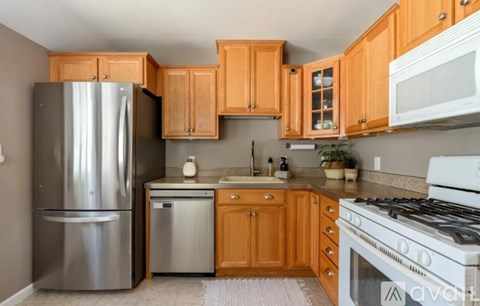 2909 33Rd St NE 3 Beds Apartment for Rent