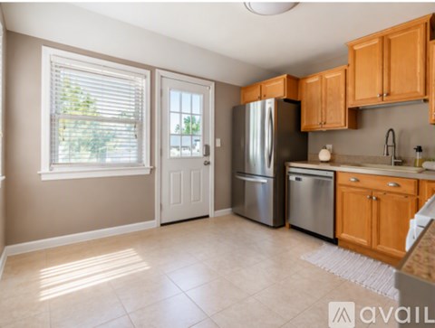 2909 33Rd St NE 3 Beds Apartment for Rent