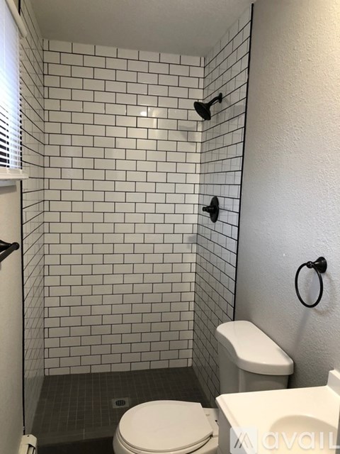 2244 Johnson St NE 2 Beds Apartment for Rent