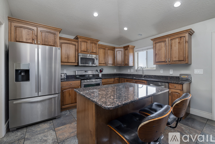 1808 South 2000 East 5 Beds Single Family Home for Rent - Photo gallery 5