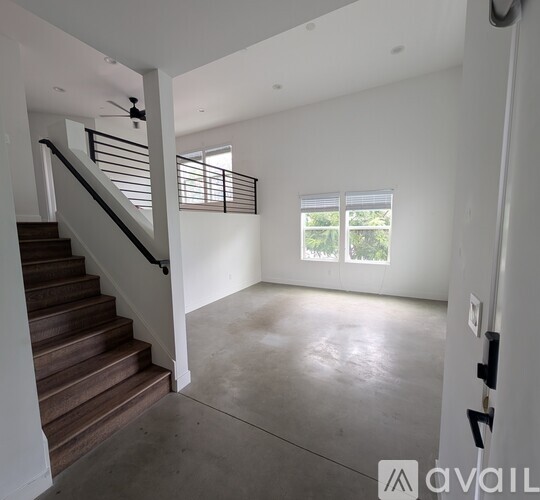 1804 Termino Avenue 2 Beds Townhouse for Rent - Photo gallery 3