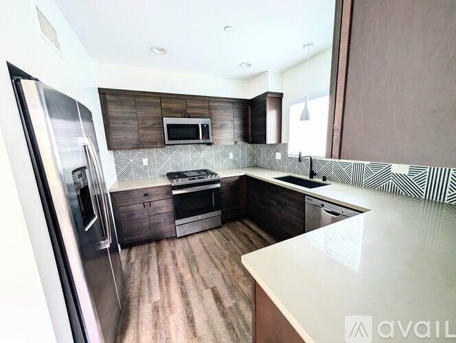 1804 Termino Avenue 2 Beds Townhouse for Rent - Photo gallery 5