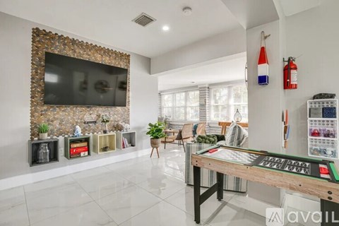 1237 Southwest 28Th Street 2 Beds Apartment for Rent