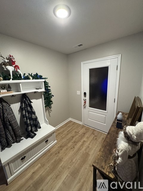 11 South Wandering Lane 3 Beds Apartment for Rent