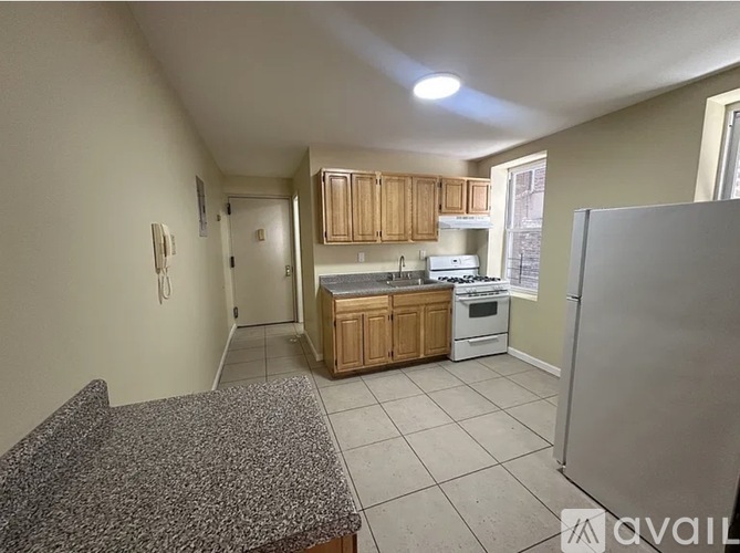 37 E 3rd St Studio Apartment for Rent - Photo gallery 1