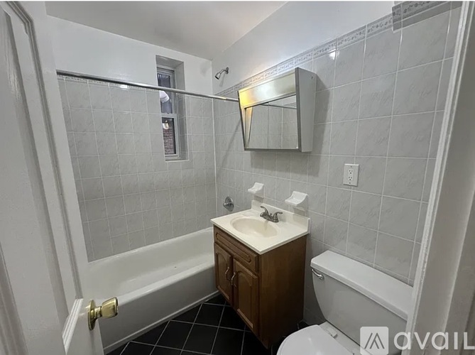 37 E 3rd St Studio Apartment for Rent - Photo gallery 3
