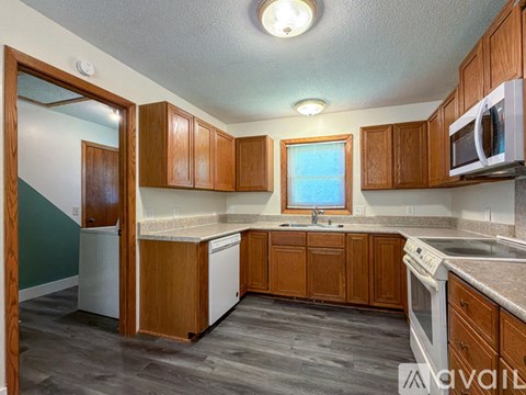 153 5Th Ave NE 2 Beds Apartment for Rent