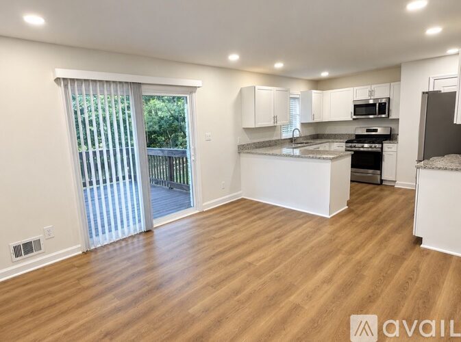 2791 Knollview Dr 4 Beds Single Family Home for Rent - Photo gallery 4
